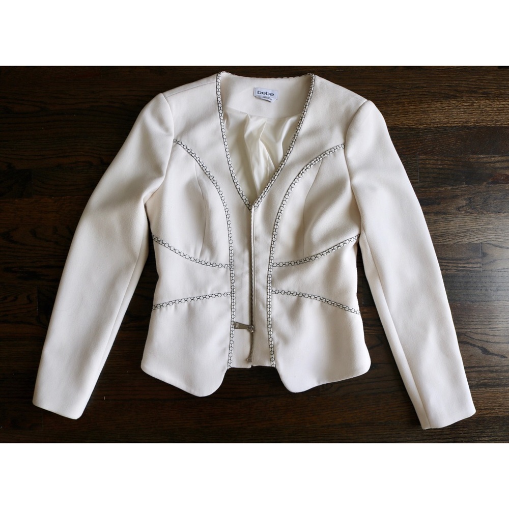 BeBe Blazer In Cream